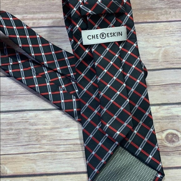chereskin Black & Red chain Link Tie - Picture 2 of 3